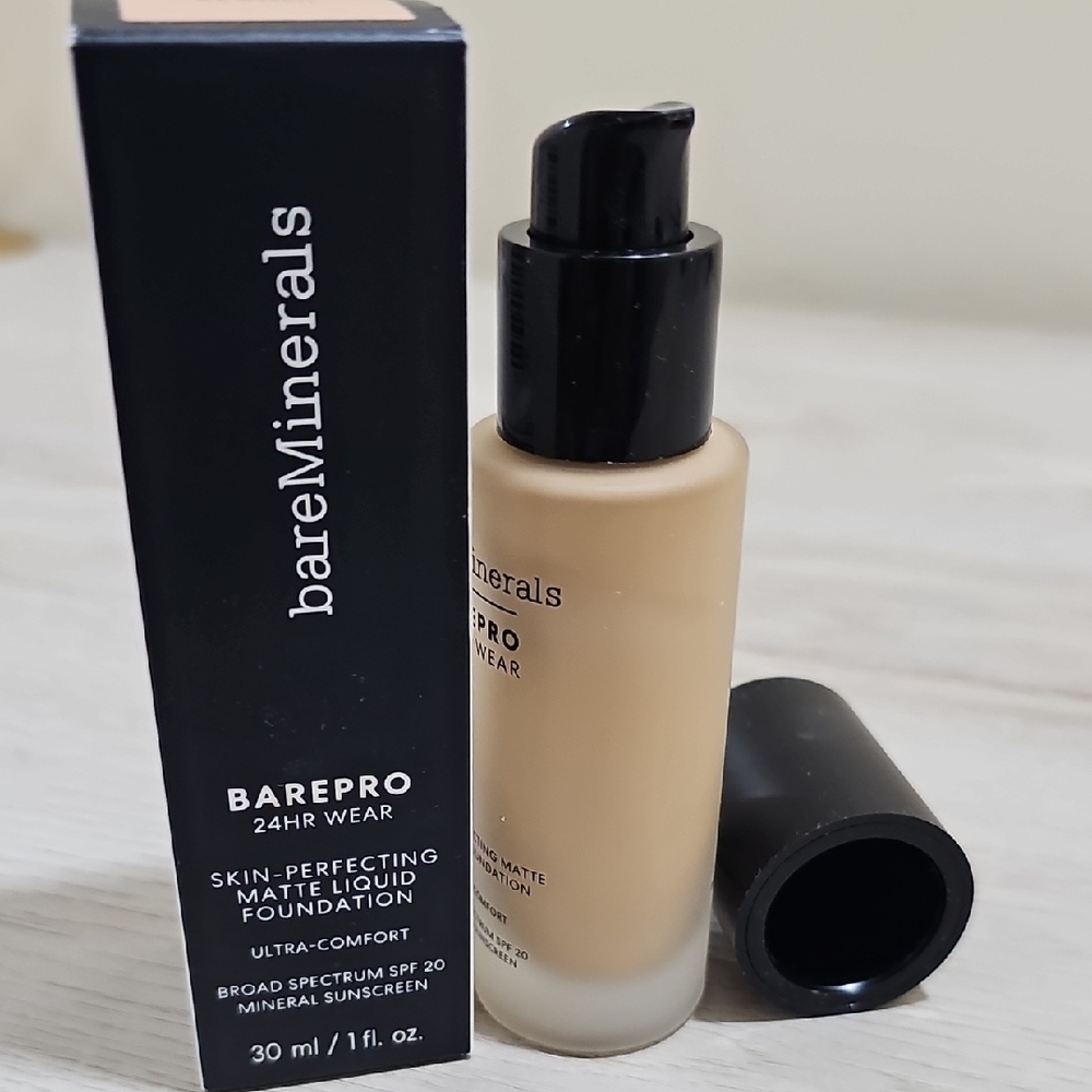 BareMinerals BarePro 24HR Wear Skin Perfecting Matte Foundation - Light 27 Cool - Picture 5 of 5